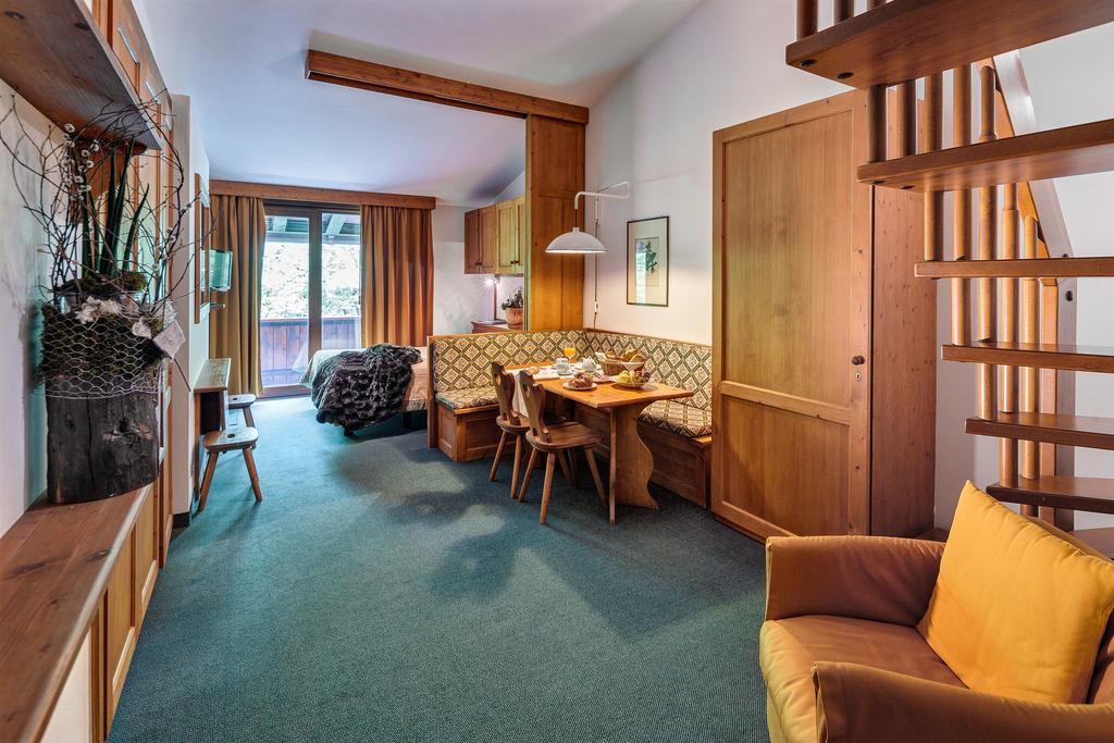 Hotel Cristallino d'Ampezzo Cortina dʼAmpezzo Esterno foto