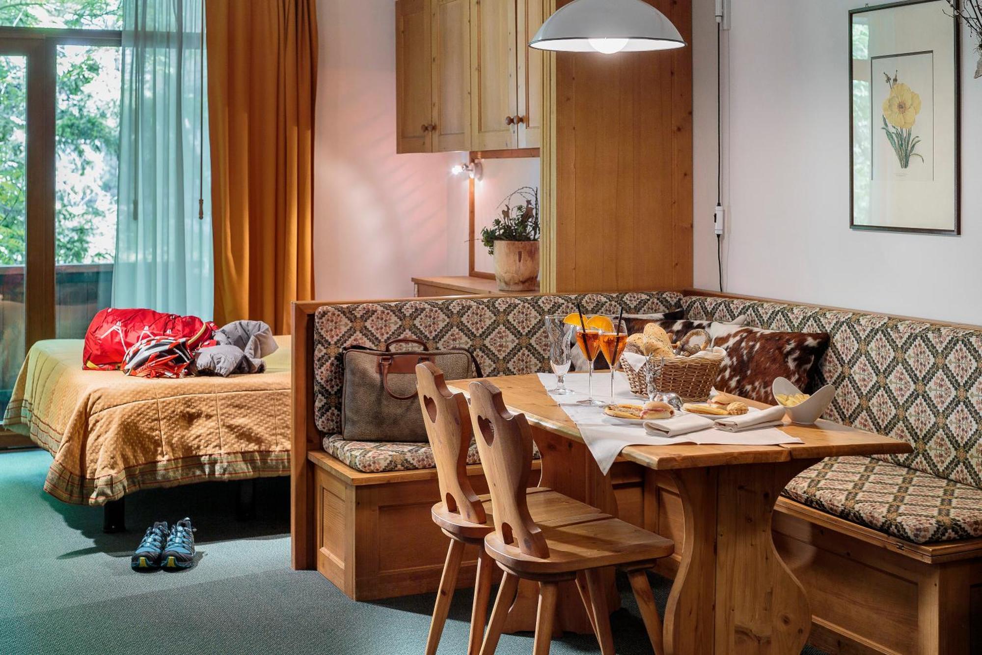Hotel Cristallino d'Ampezzo Cortina dʼAmpezzo Esterno foto