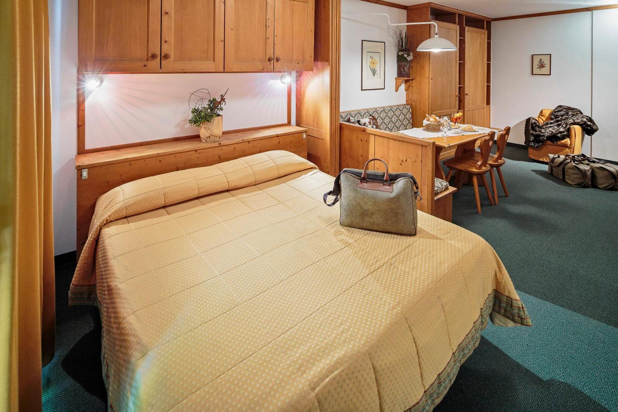 Hotel Cristallino d'Ampezzo Cortina dʼAmpezzo Esterno foto