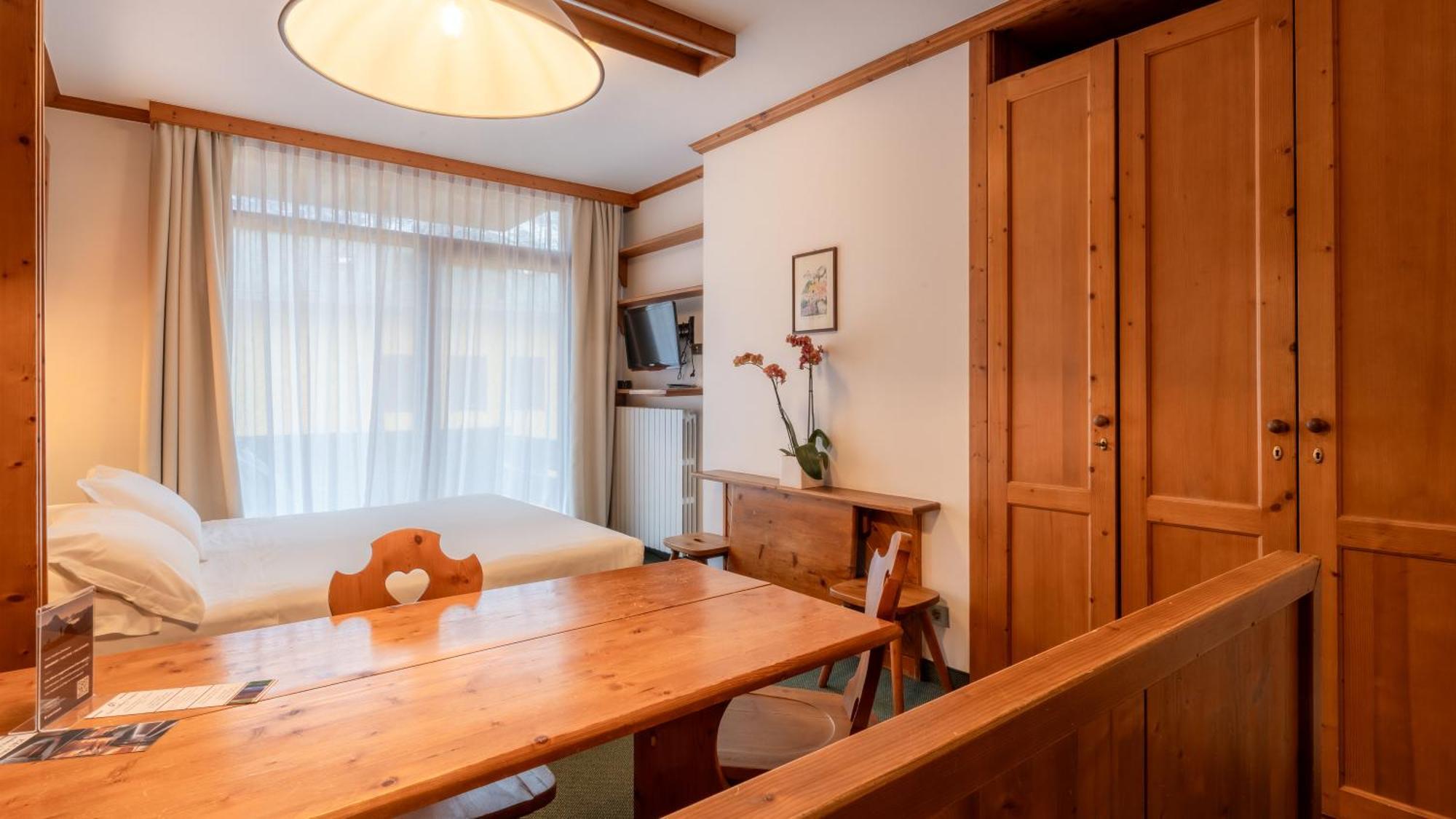 Hotel Cristallino d'Ampezzo Cortina dʼAmpezzo Esterno foto
