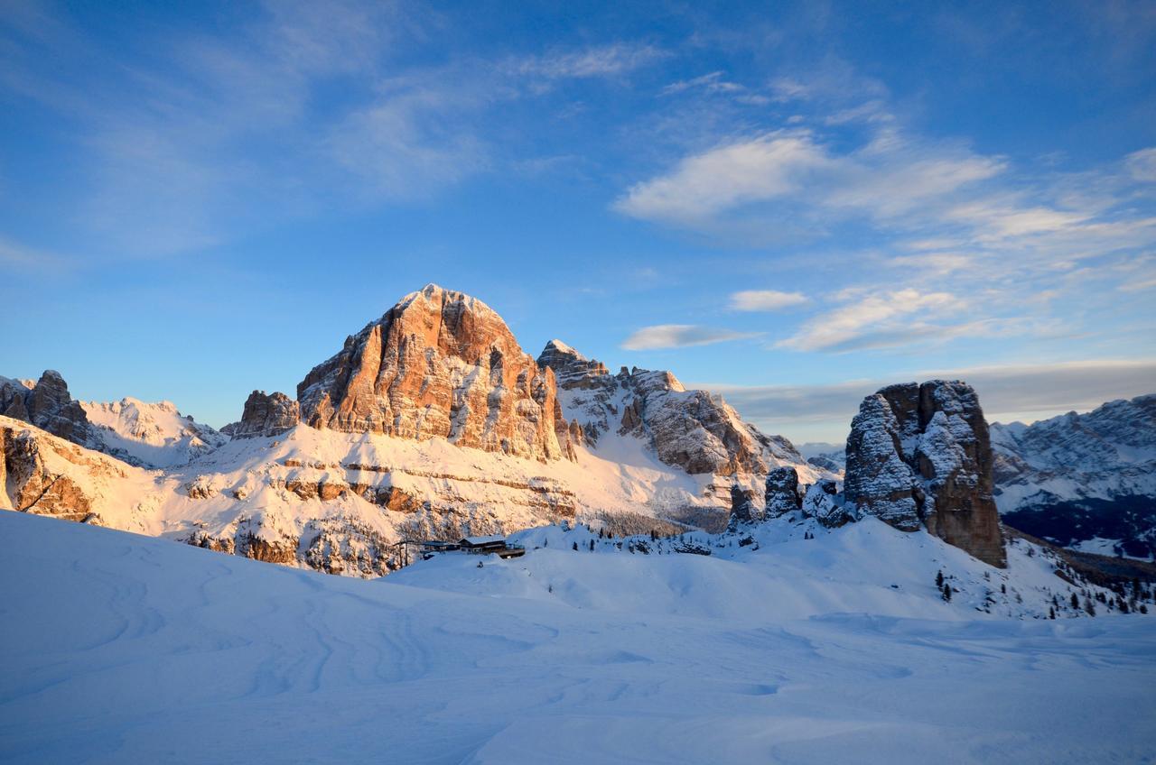 Hotel Cristallino d'Ampezzo Cortina dʼAmpezzo Esterno foto